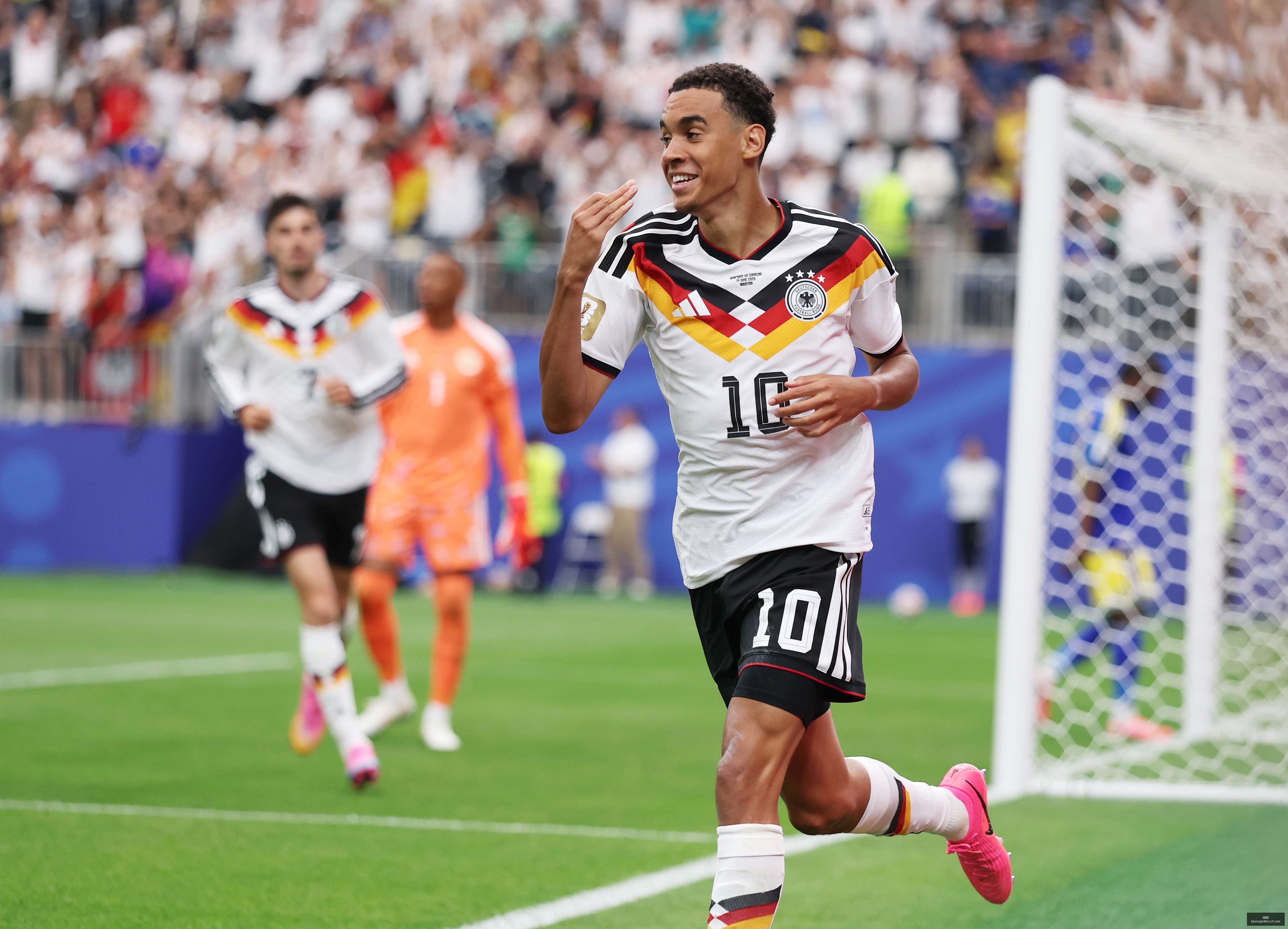 风云突变,降薪潮来袭,年薪千万或,百姓彩票,彩票投注,在线购彩,彩票平台,彩票中奖