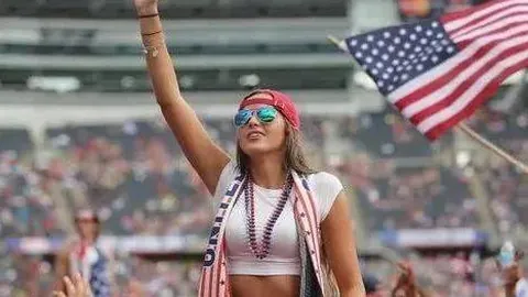 郑钦文在央视新闻客户端展望2025赛季终章